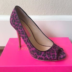 💗Betsey Johnson Pink Leopard Heels💗